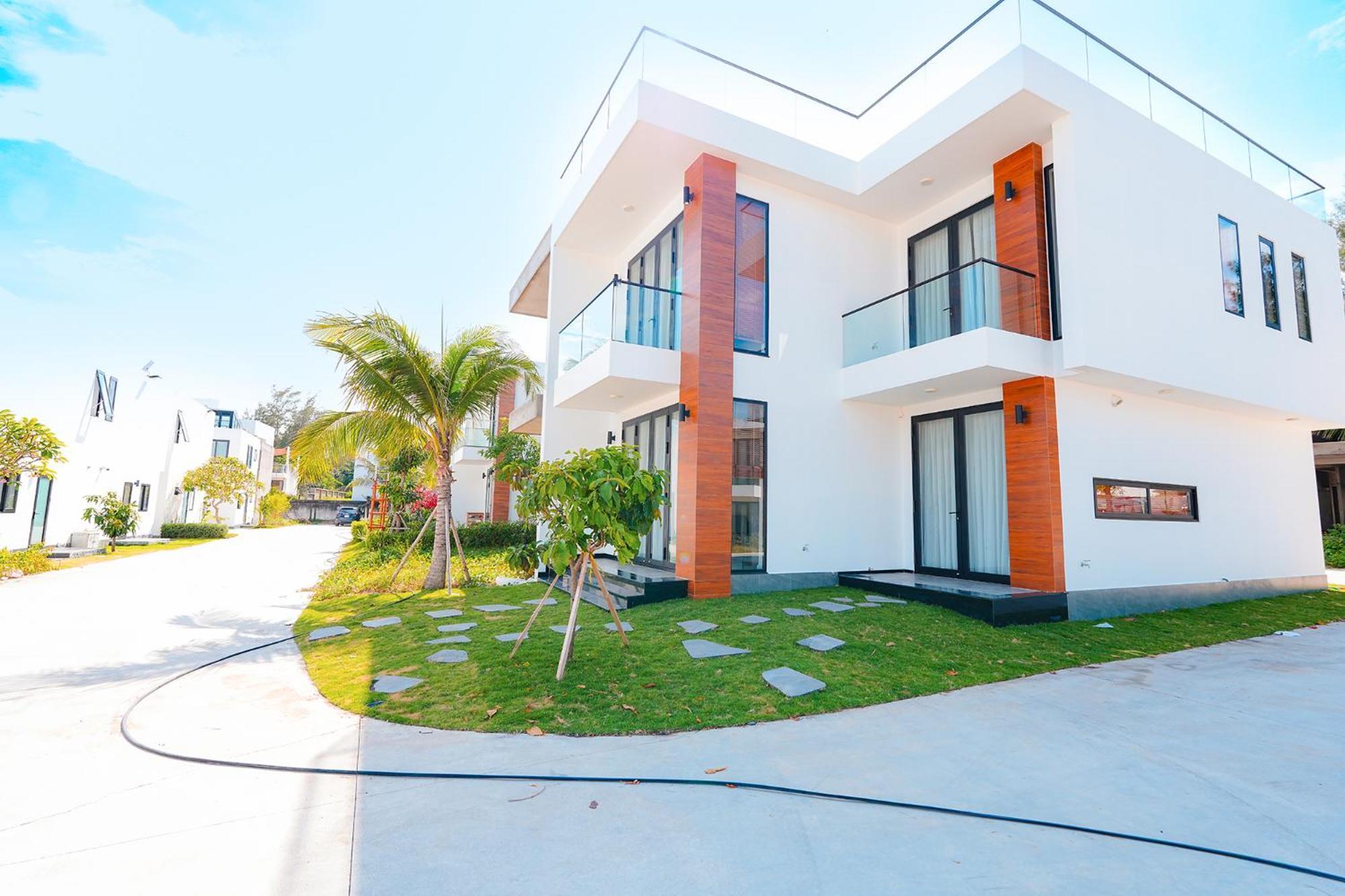 Biet Thu Mat Tien Bien Saint Simeon Resort Vung Tau Exteriör bild